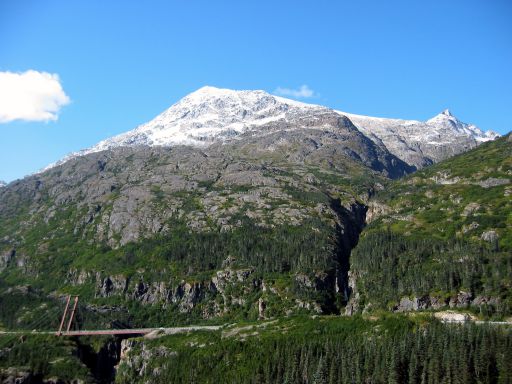 Suspension bridge where five fault lines converge