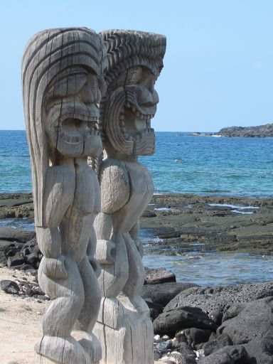Ki'i near Hale o Keawe