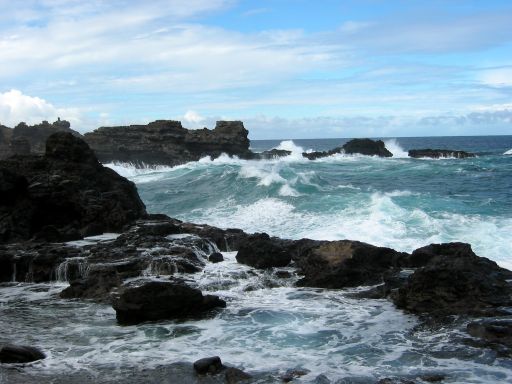 Waves around the Olivine Pools